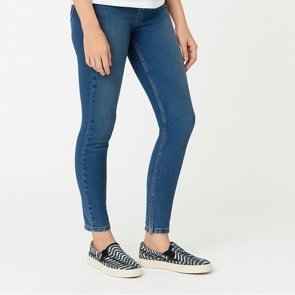 2324- Olukai Blue and White Slip-On Shoes Size 8 NWT - Picture 1 of 14